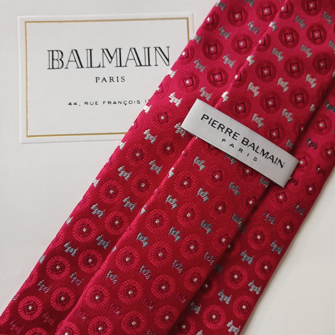 피에르 발망 실크 강아지 모티브 넥타이 9.3cm A+등급 A19806
 상품이미지8