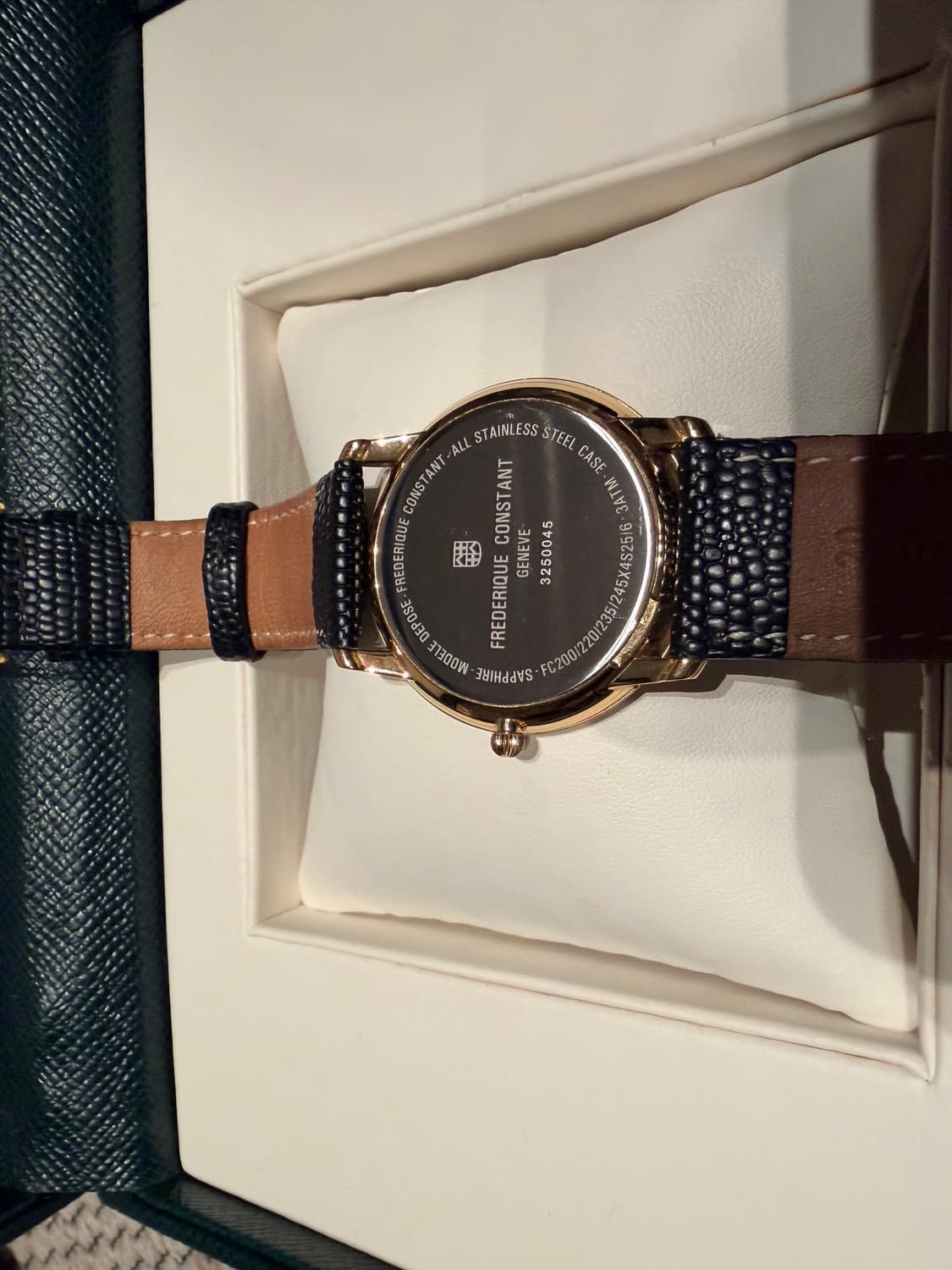 프레드릭 콘스탄트 슬림쿼츠 드레스 34mm 상품이미지4