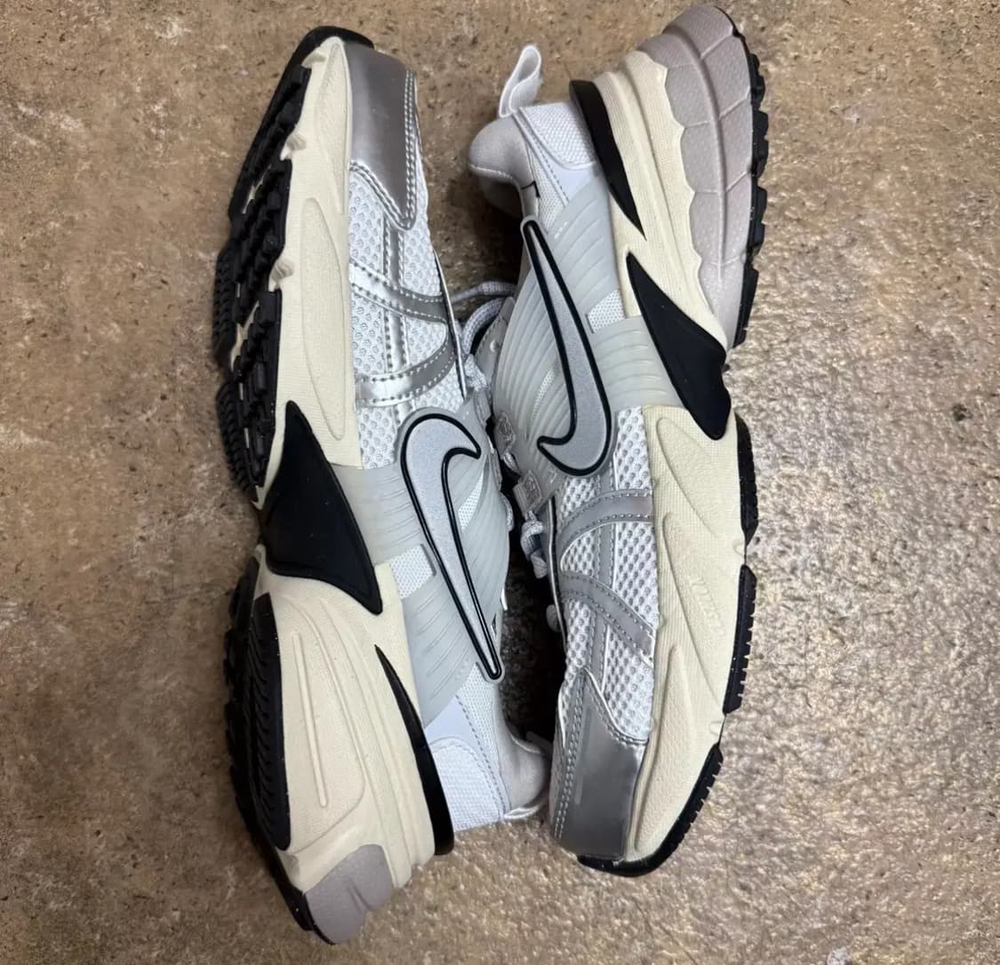 나이키 V2K 실버 운동화 245 상품이미지2