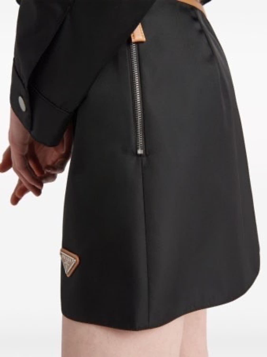 [미개봉새상품,정가200만원대] 프라다 리나일론 레더 스커트 상품이미지2