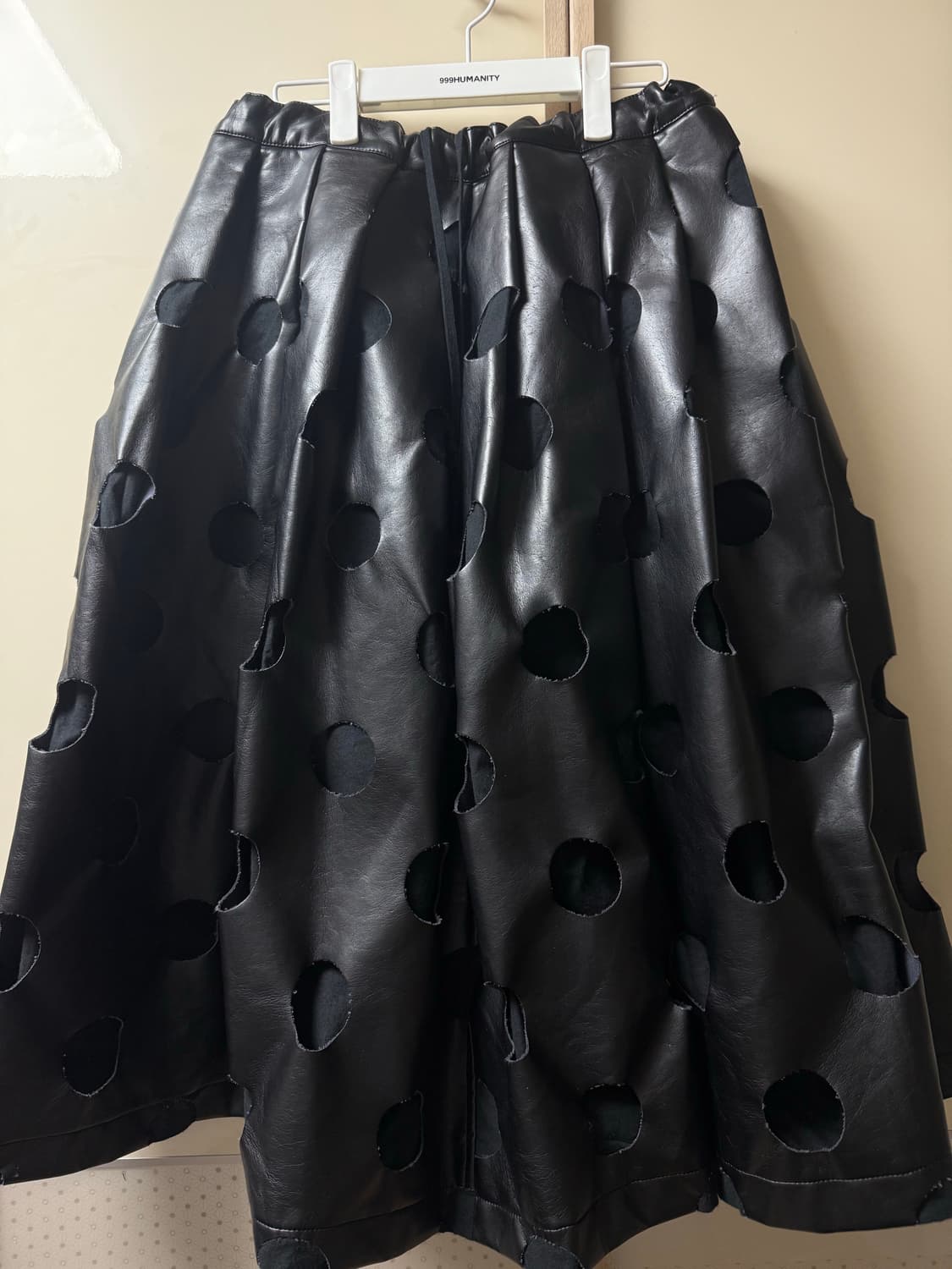 (S) Comme des Garcons leather dot skirt 상품이미지1