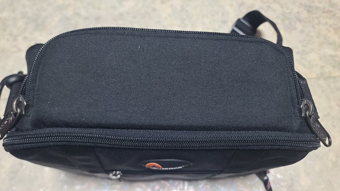 로우프로(Lowepro) 정품 카메라 숄더백 상품이미지3