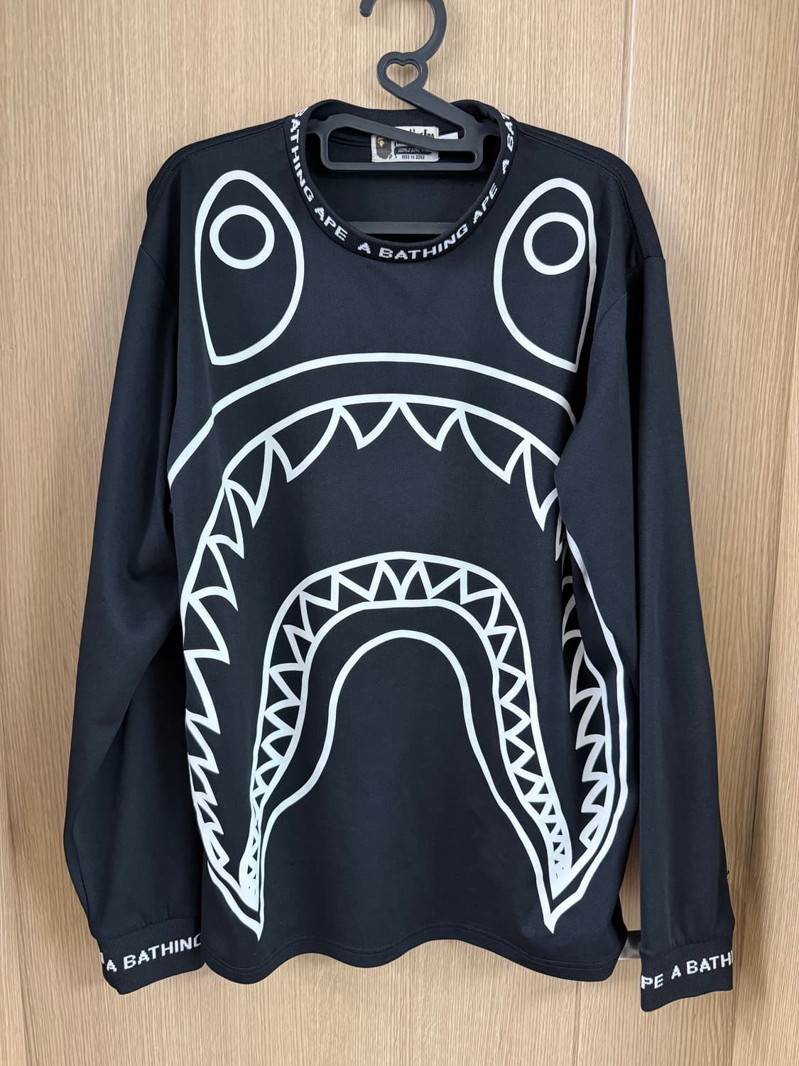 (L)베이프 샤크 기능성 긴팔티 상품이미지1