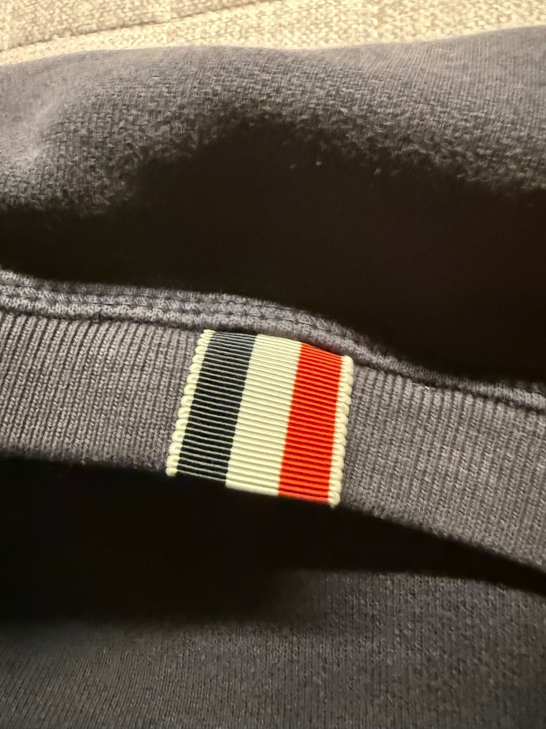 톰브라운 맨투맨 판매합니다 상품이미지3