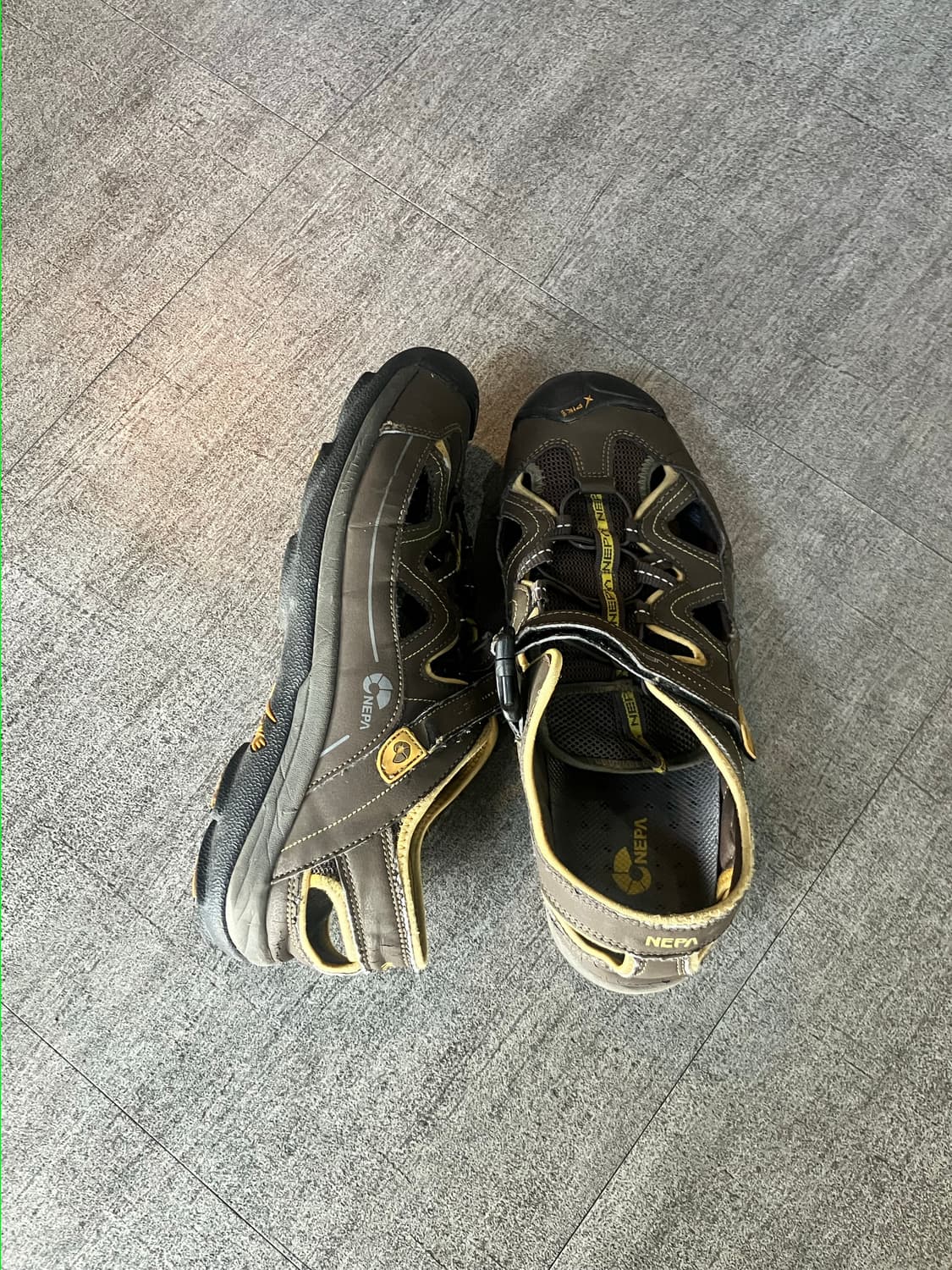 Nepa 네파 올드스쿨너드남 keen 트래킹화 샌들 뮬 상품이미지2