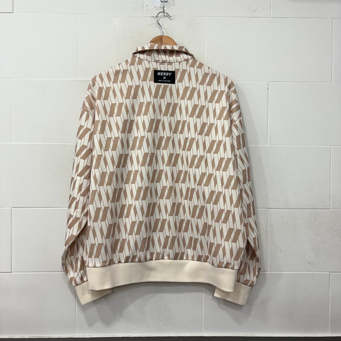 널디 모노그램 심볼 패턴 트랙탑 져지 상품이미지5