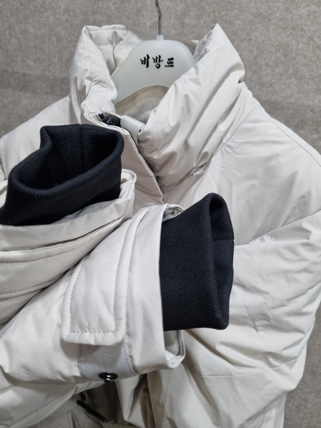 여성 100 블랙야크 거위털 패딩 상품이미지4