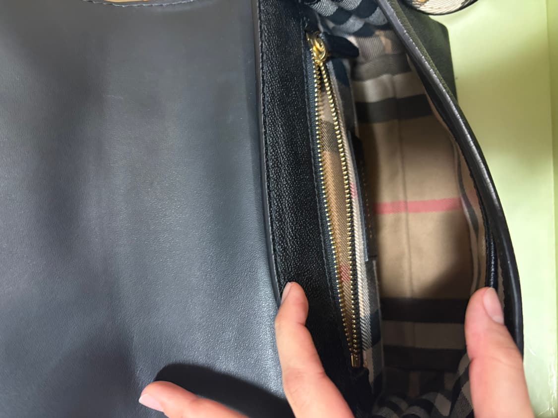 버버리 크로스백 상품이미지3