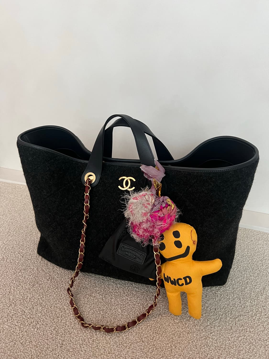 샤넬 블랙그레이 퀼팅쇼퍼백 상품이미지4