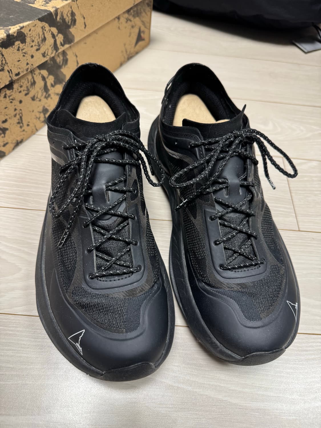 로아 하이킹 셀라 블랙 42 상품이미지2