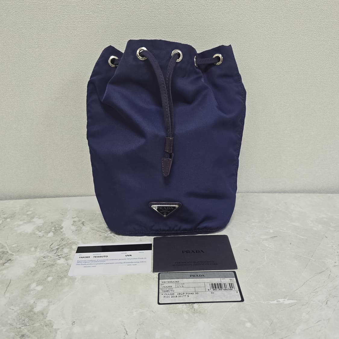 프라다 버킷 파우치백 판매 상품이미지1