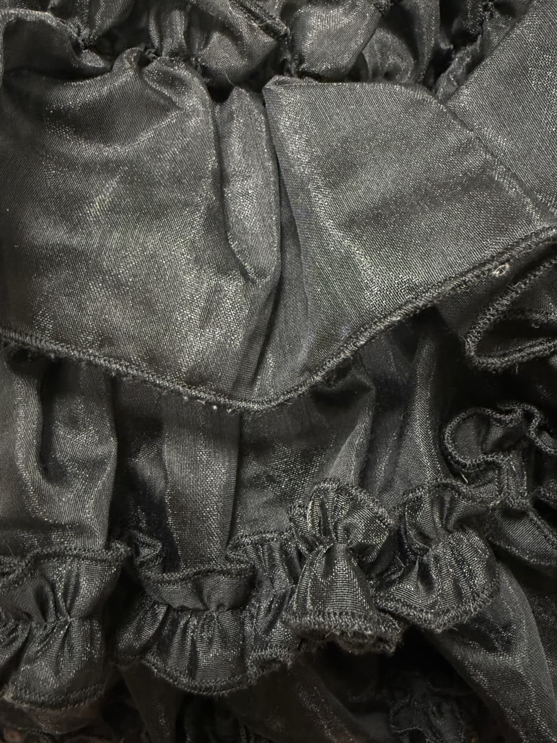 러프넥 튜튜스커트 블랙 상품이미지2