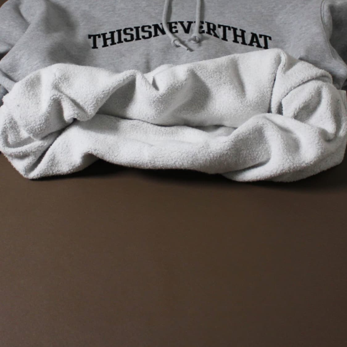 Thisisneverthat 디스이즈네버뎃 기모 그레이 후드티 상품이미지3