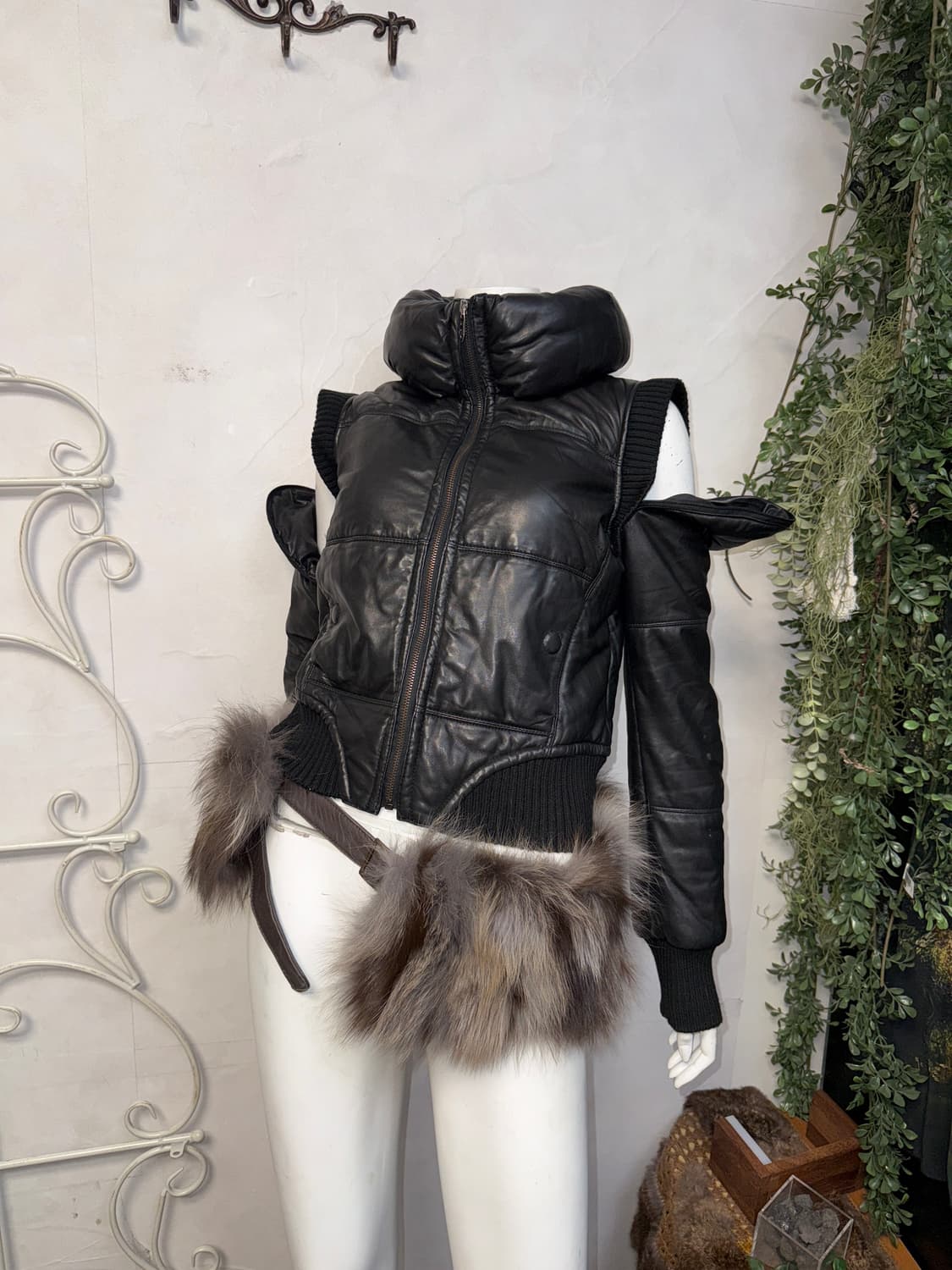 Black cow skin two ways puffer jacket  상품이미지1