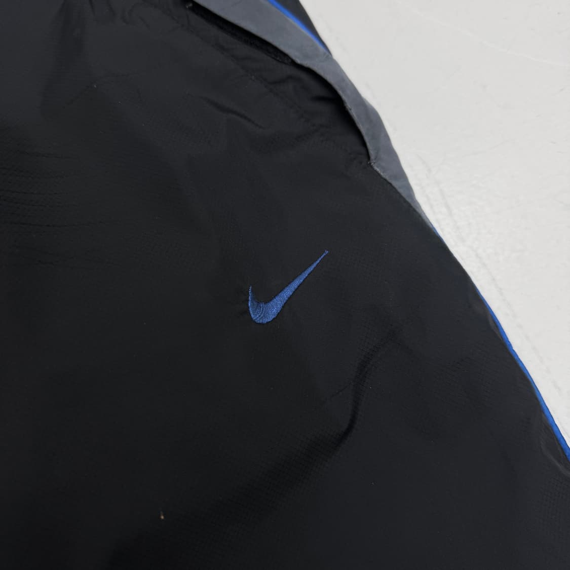 나이키 00s 스우시 올드스쿨 와이드 바람막이 트랙팬츠 상품이미지4