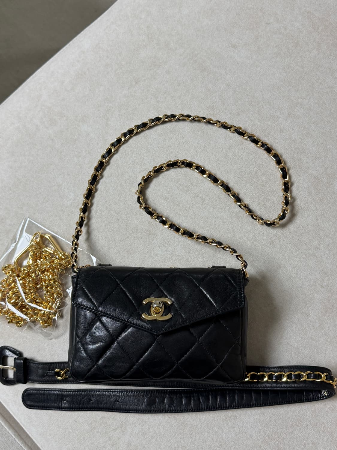 (정품) 샤넬 램스킨 마틀라세 벨트백 상품이미지1