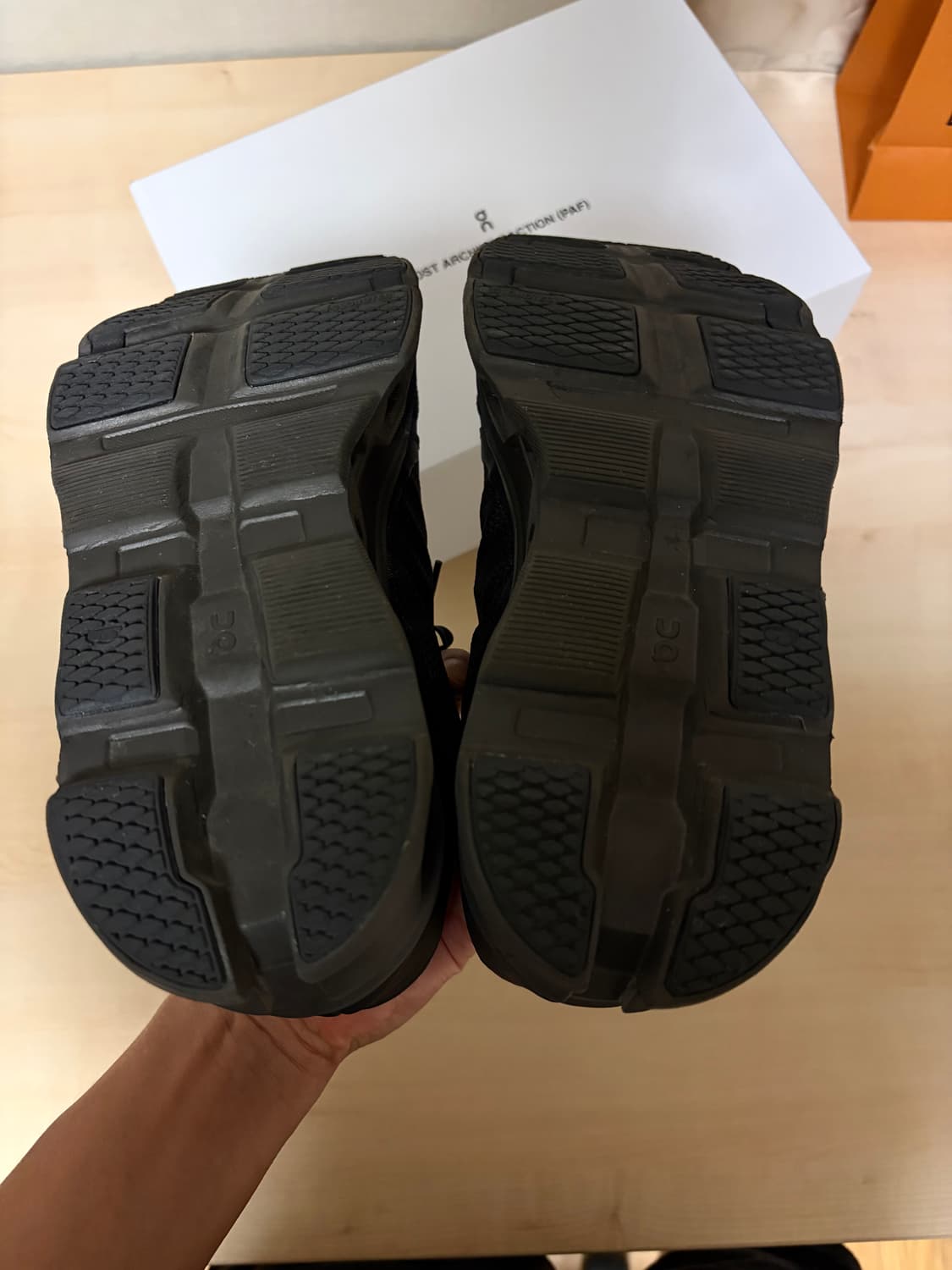 온러닝 X 포스트 아카이브팩션(파프) 클라우드몬스터2 상품이미지8