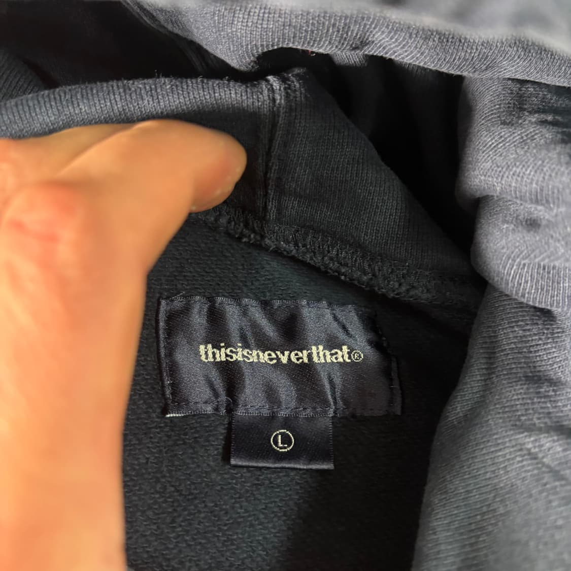 100 디스이즈네버뎃 자수 로고 후드티 상품이미지4