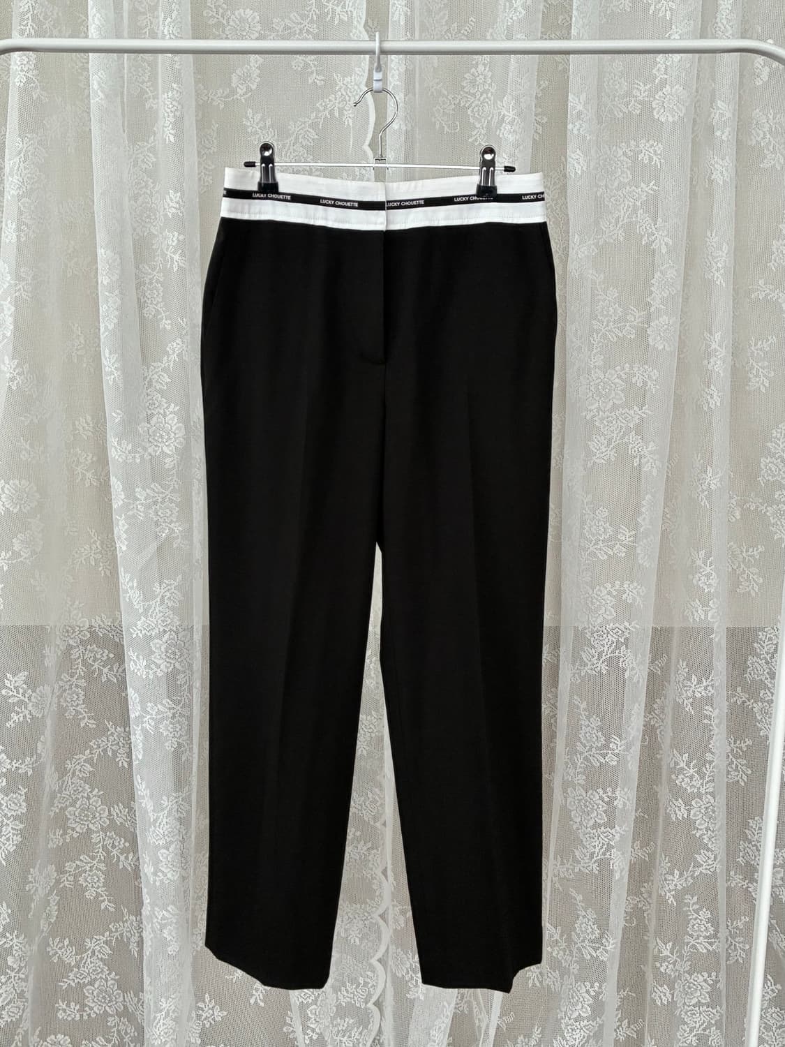 36) 럭키슈에뜨 23fw 슬랙스 블랙 상품이미지1