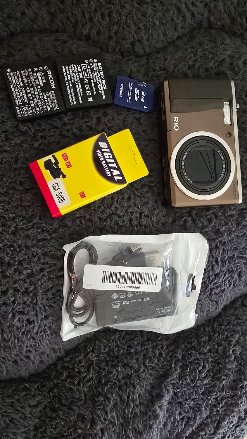 리코 R10 디카 판매합니다 상품이미지1