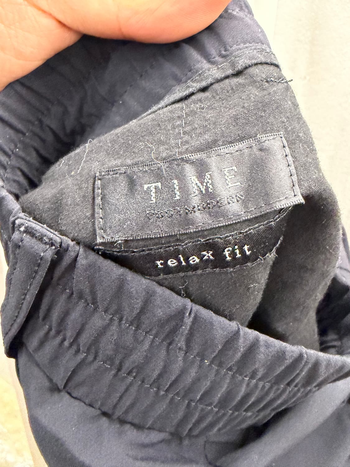 타임 릴렉스핏 블랙 팬츠 82 상품이미지3