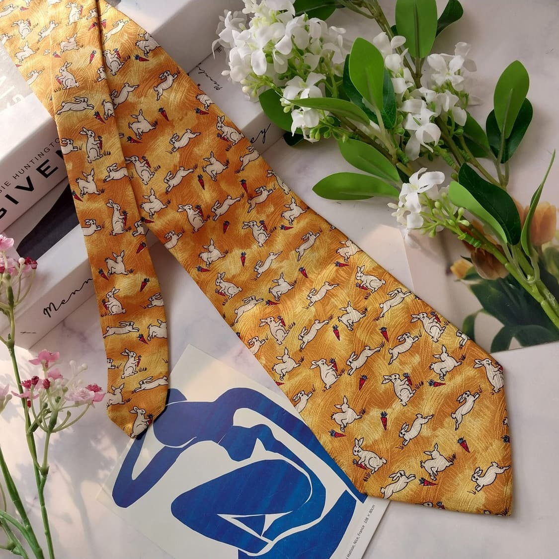 지방시 실크 옐로우 토끼 패턴 넥타이 9.7cm A+등급 K1828
 상품이미지4