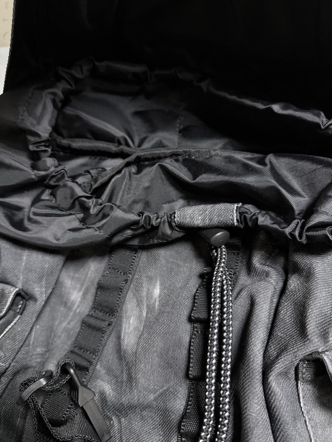 앤더슨벨 베를린 백팩 블랙데님 상품이미지5