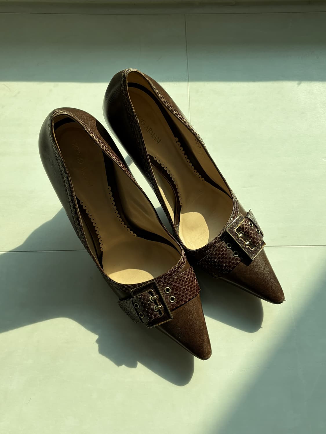 조르지오 아르마니 뱀피 스트랩 힐 상품이미지2