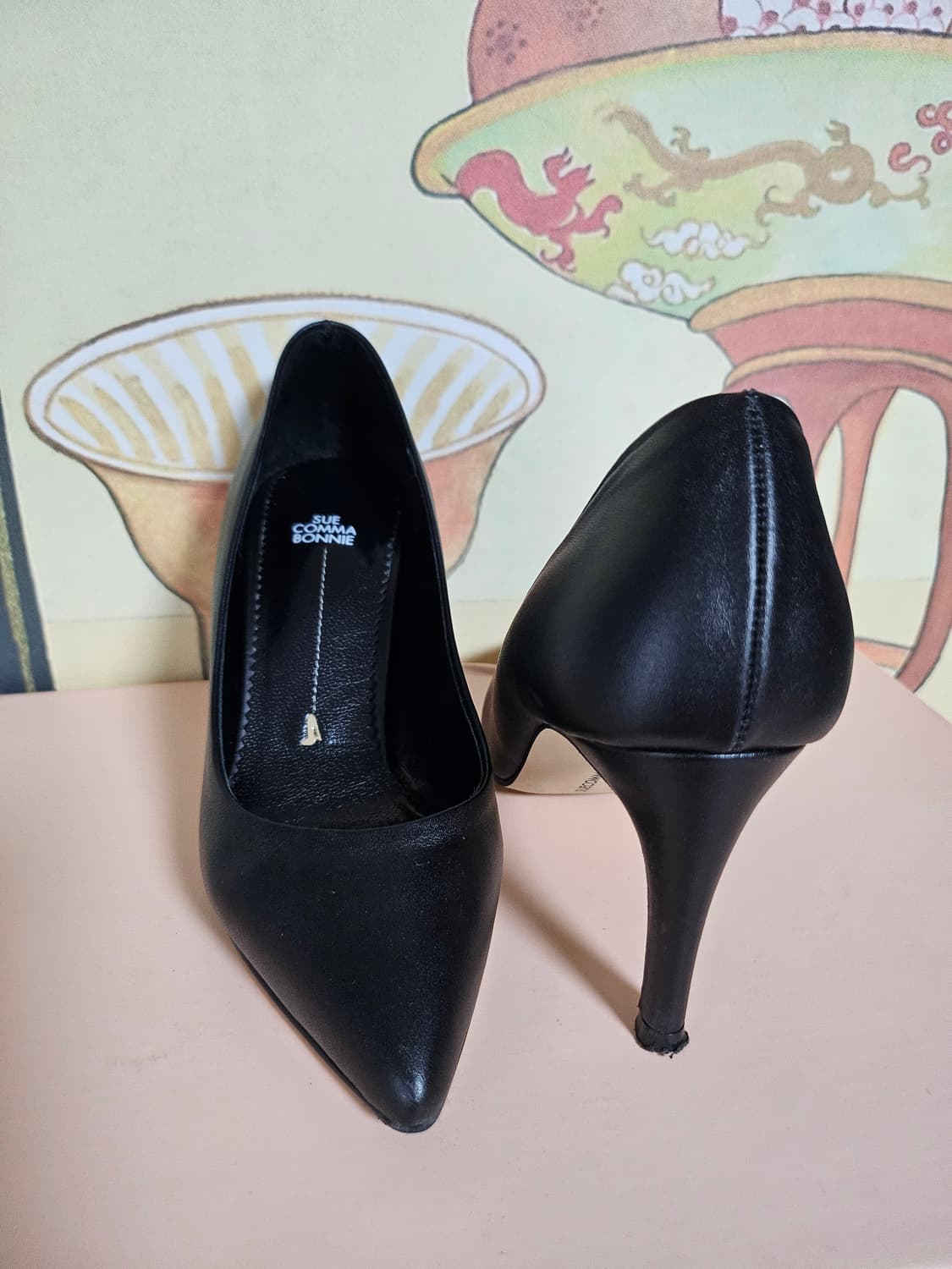 슈콤마보니 블랙 클래식 펌프스 힐 8cm 상품이미지3