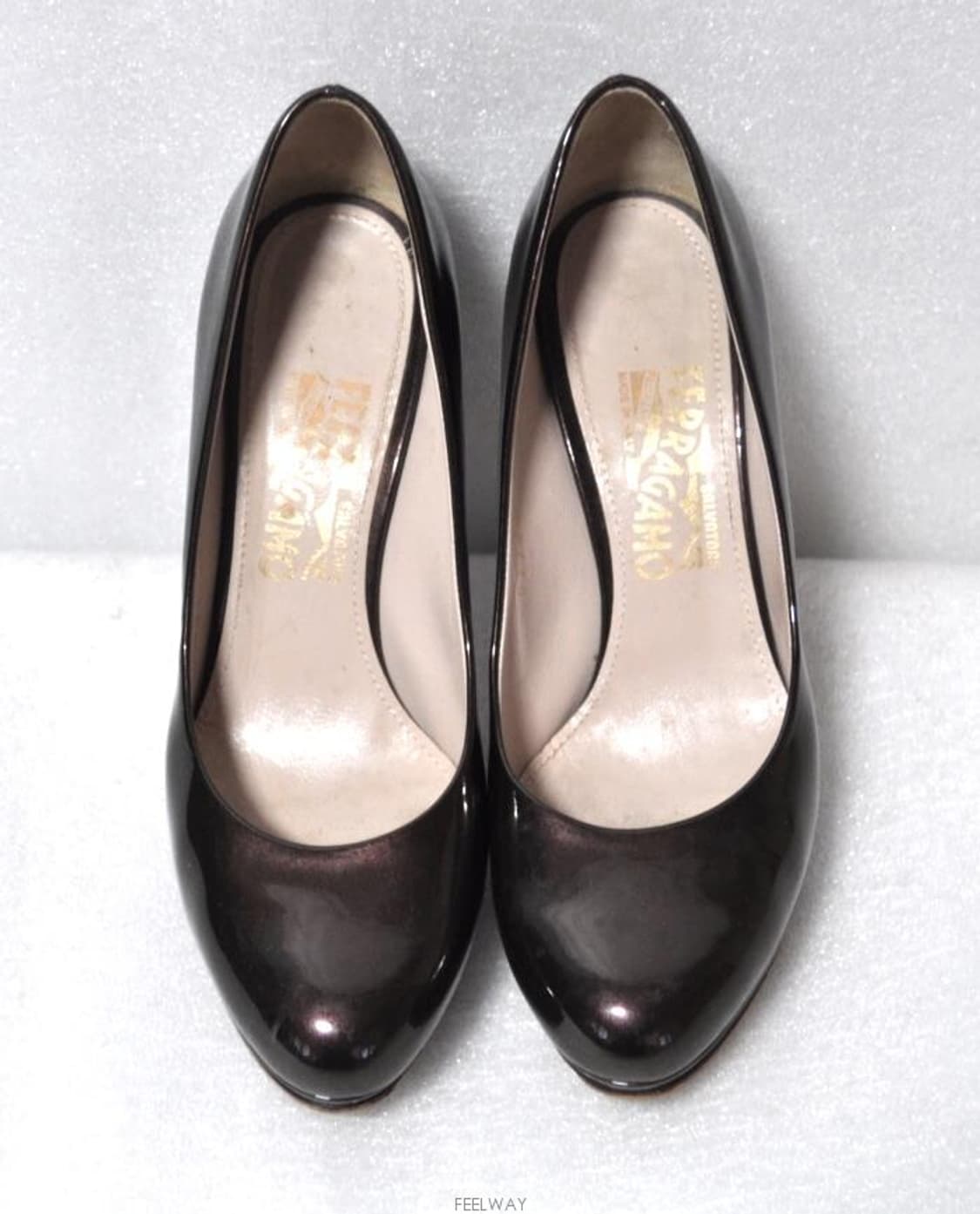 페레가모/여성에나멜유광펌프스구두(사이즈230) 상품이미지2