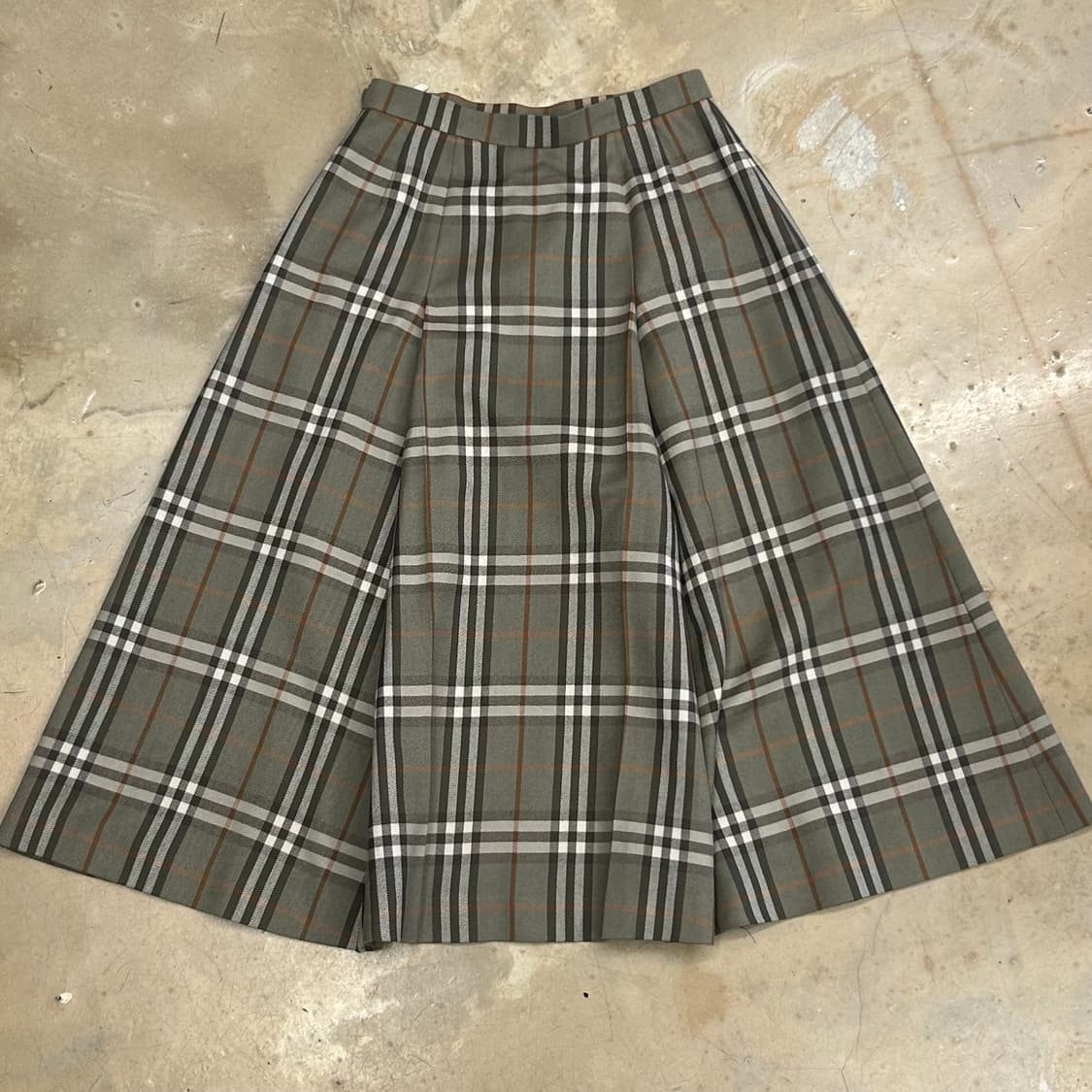 🫶🏻 버버리 롱치마 🫶🏻 상품이미지3