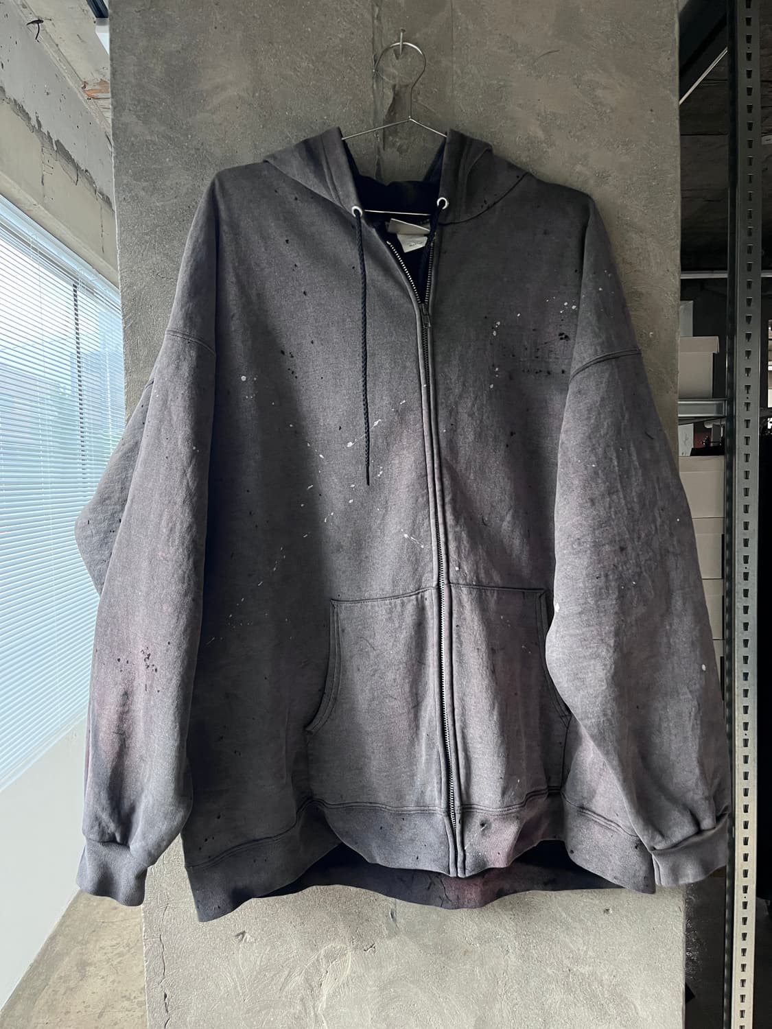 Hanes Zip-Up Hoodie (Custom Distressed) 상품이미지1