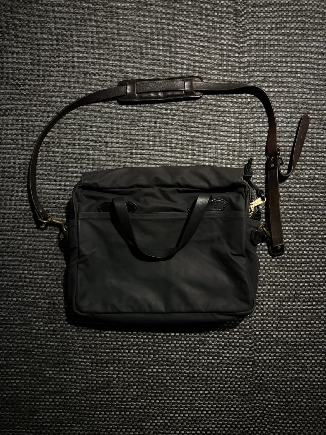 필슨 256 브리프케이스 BLACK 상품이미지2