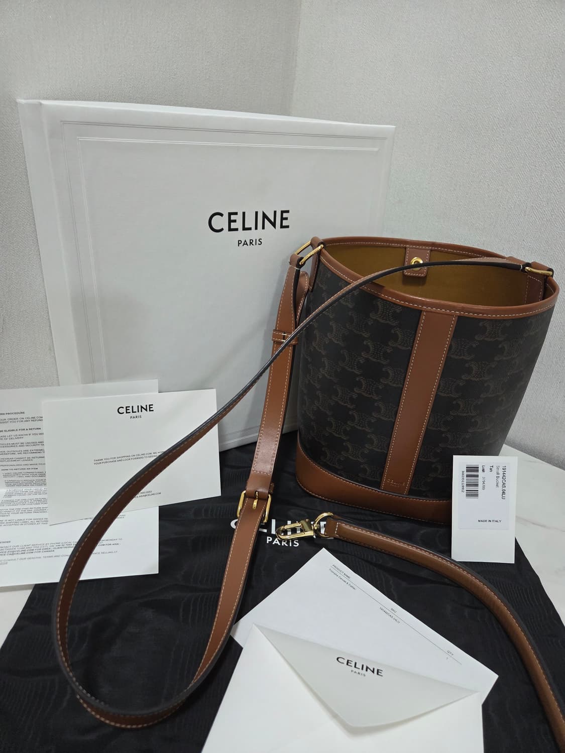 셀린느 트리오페 버킷백 Tan Small Size  상품이미지1