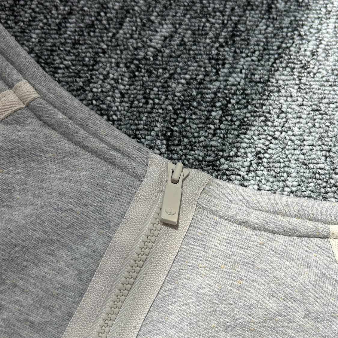 아디다스 우먼스 그래픽 집업 스웻셔츠 상품이미지7