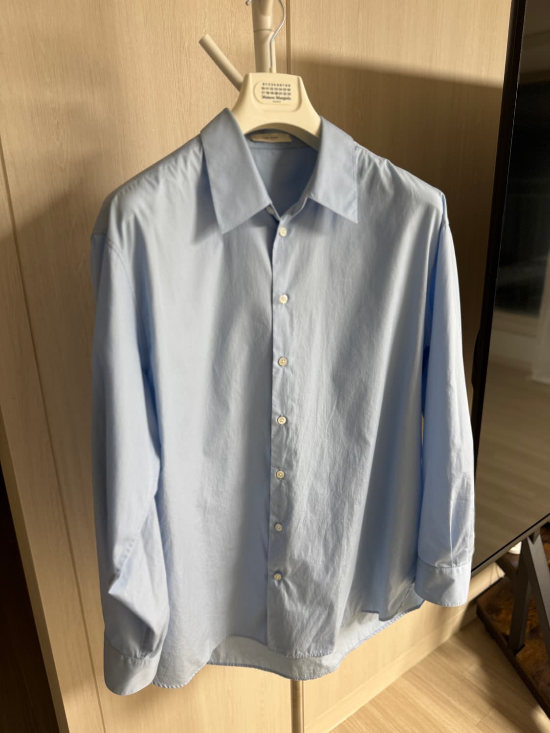 더 로우 루크레 셔츠 상품이미지1