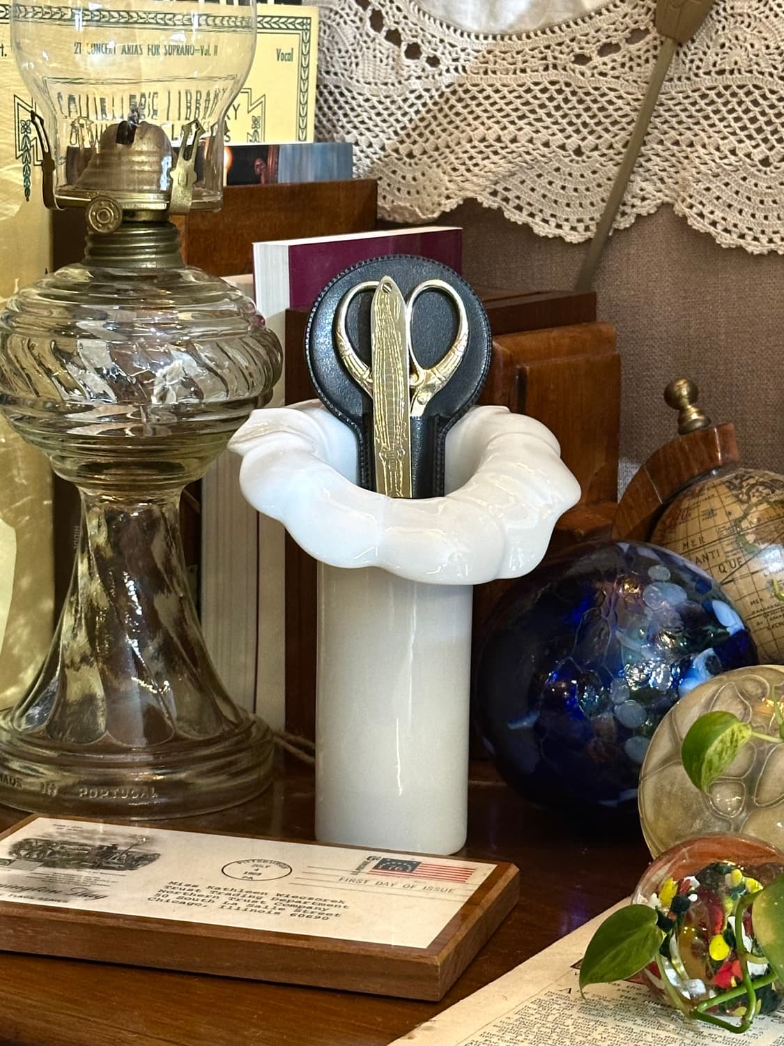 독일 빈티지 포셀린 화이트 플로랄 화병 상품이미지2