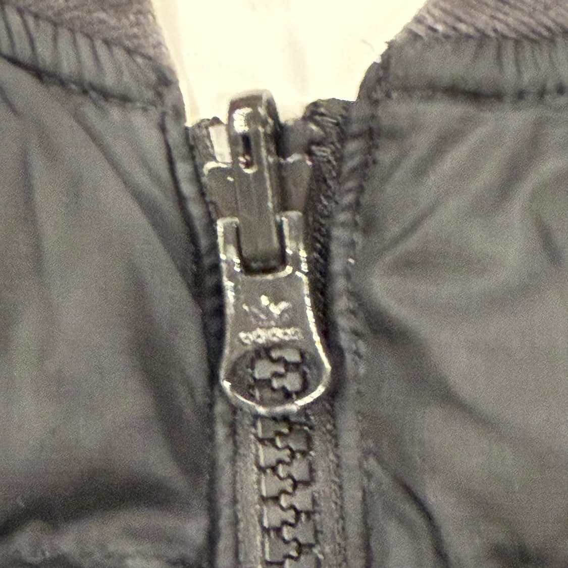 아디다스 흰검 블랙 양면 리버시블 숏패딩 105 상품이미지6