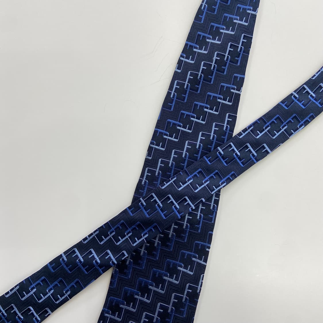 펜디(FENDI) 모노그램 명품 정품 넥타이 상품이미지4