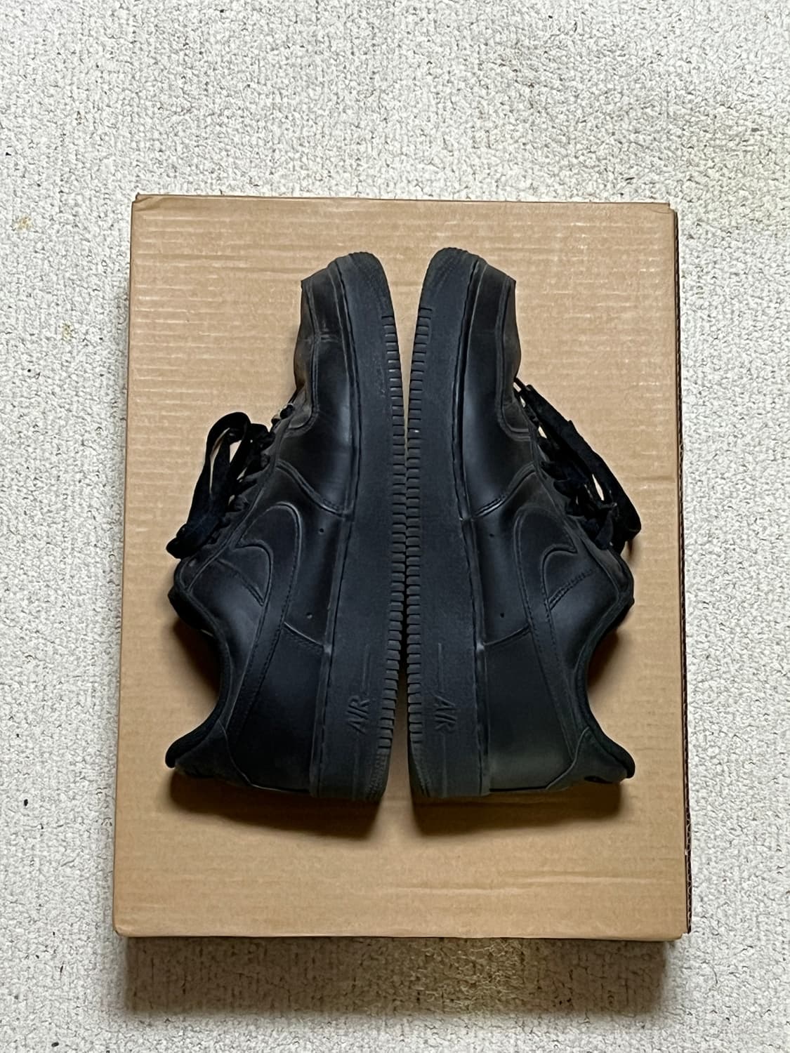 나이키 에어포스 1 '07 로우 트리플 블랙 상품이미지5