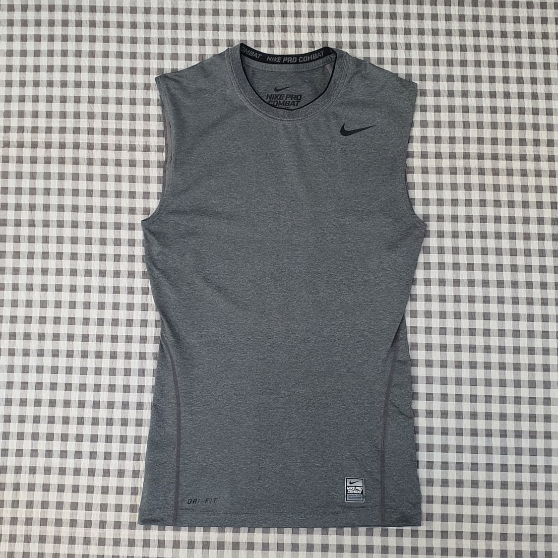 나이키 크로컴뱃 민소매 나시티 남자95 상품이미지1