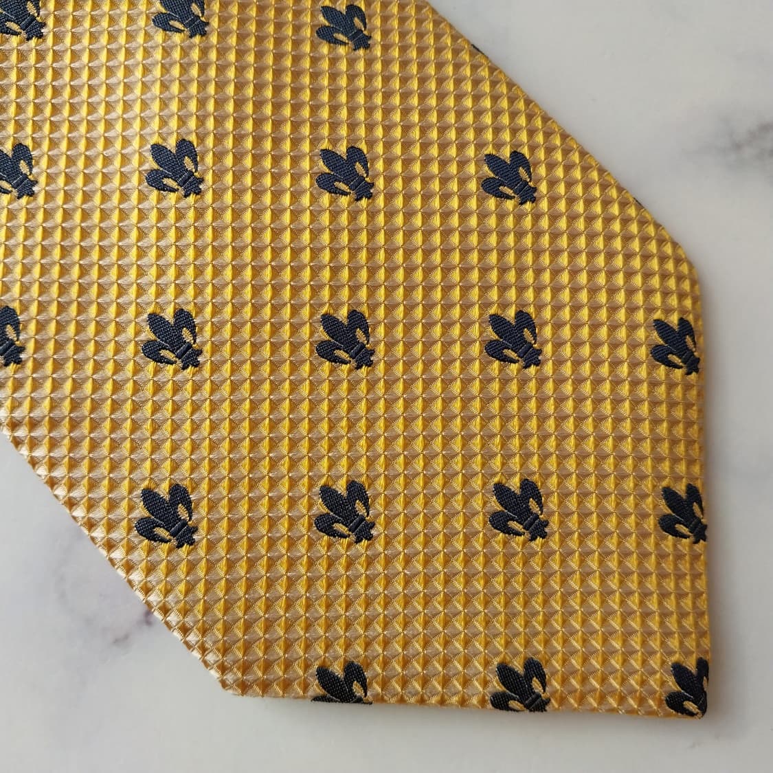 앤드류스 타이 실크 옐로우 패턴 넥타이 9.5cm 새제품 K1909
 상품이미지5