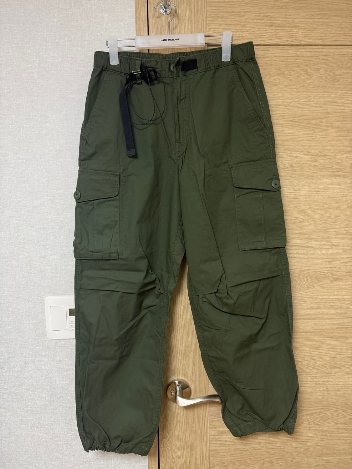 무신사스탠다드 시티 레저 와이드 벨티드 카고 팬츠 [카키] 상품이미지3