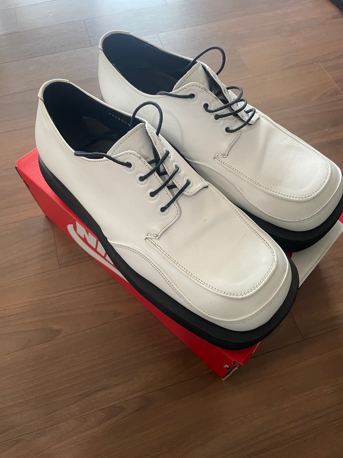 앤더슨벨 스퀘어 마틴 더비슈즈 42 상품이미지1