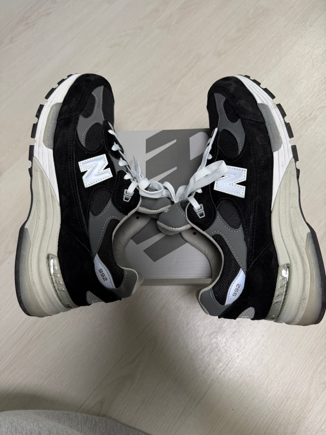 뉴발란스 992 코어 블랙그레이 상품이미지4