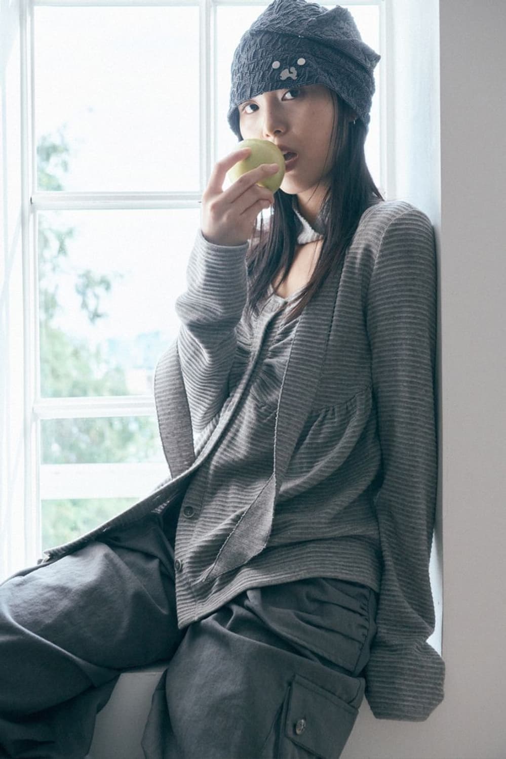 허그유어스킨 니트 베이비돌 가디건 (차콜) 상품이미지4