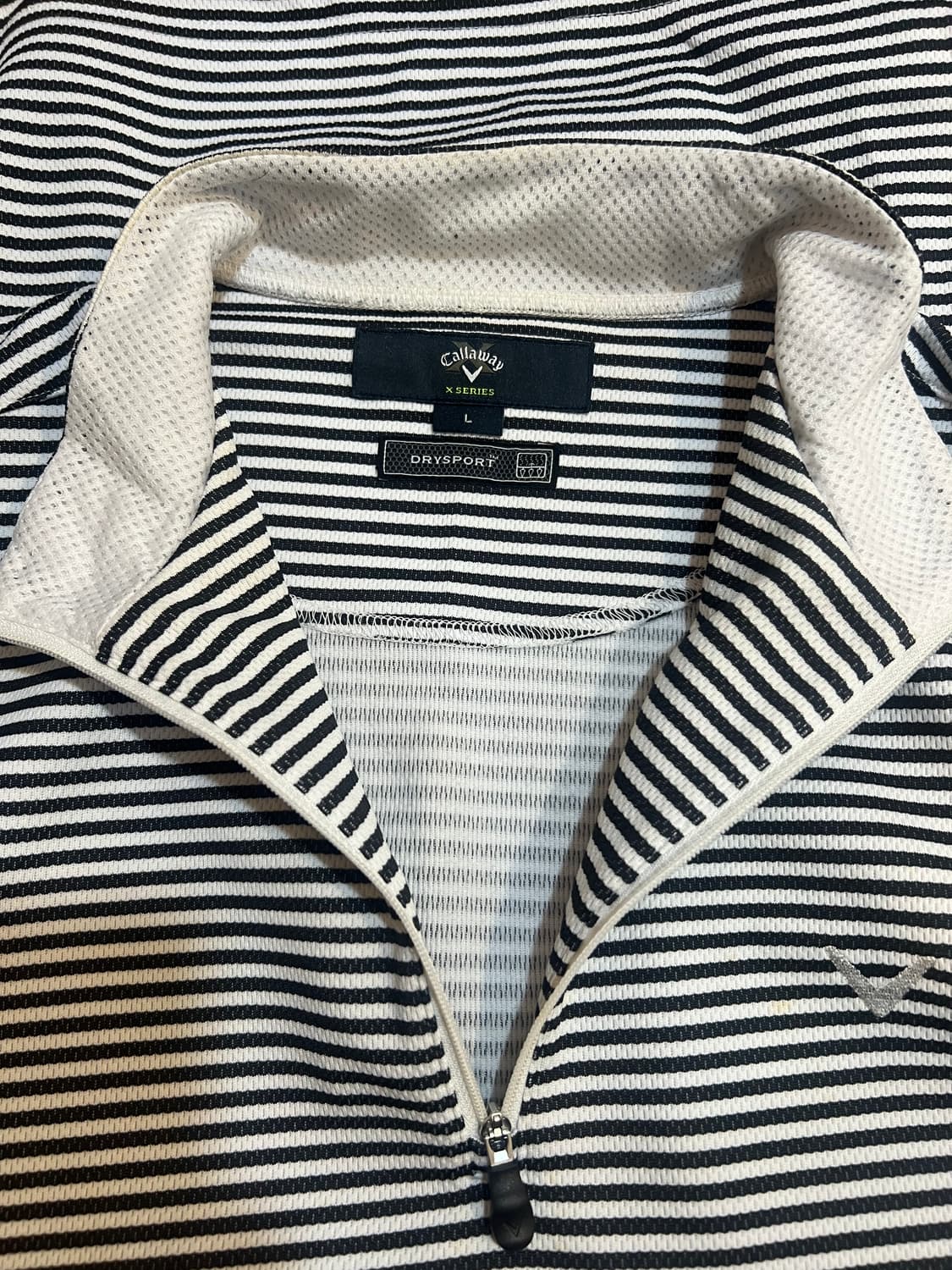 캘러웨이 블랙 스트라이프 골프 반집업티셔츠  상품이미지3