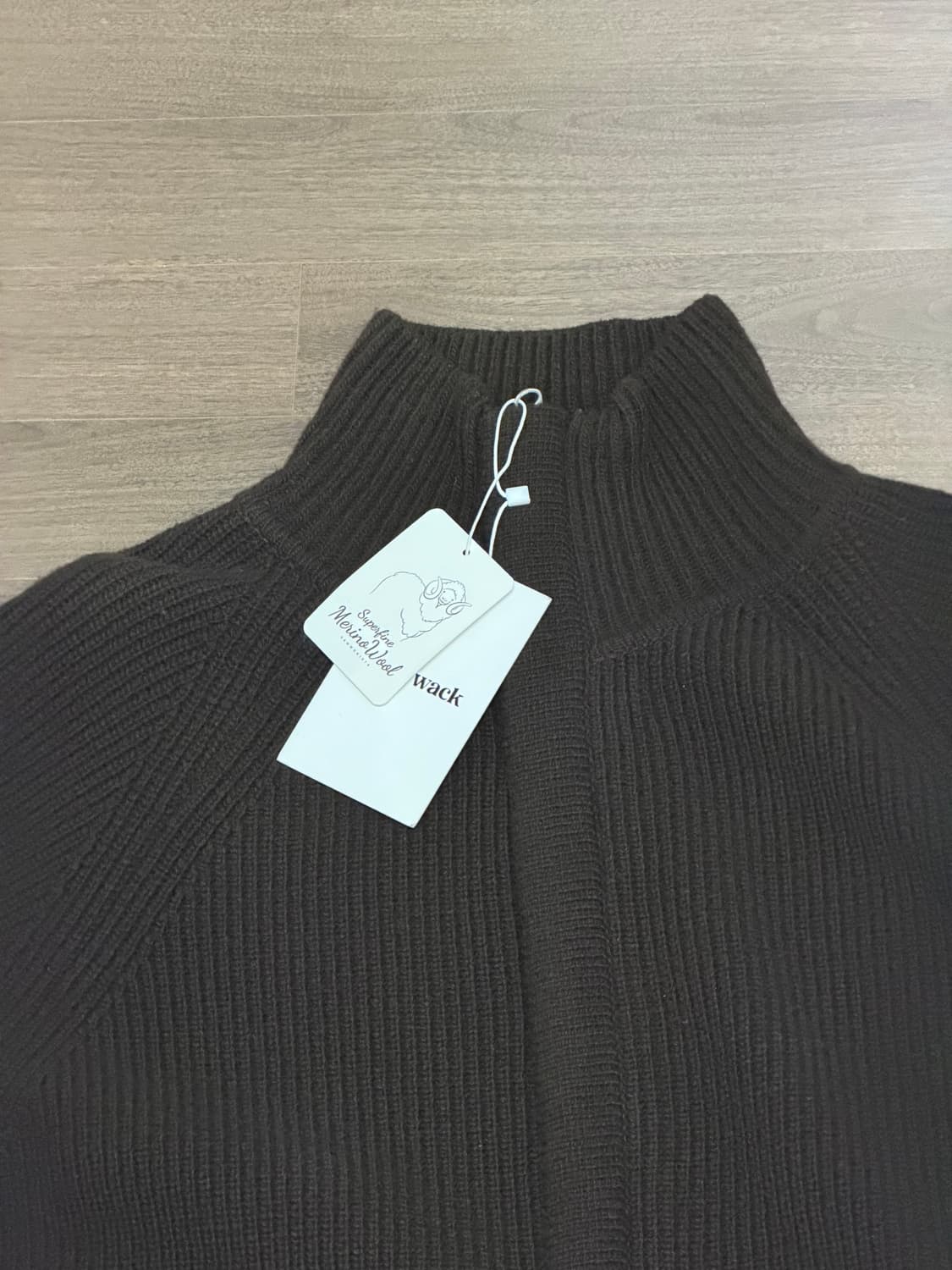 [L]토니웩 슈퍼파인 메리노울 플라켓 집업 니트 브라운 상품이미지4