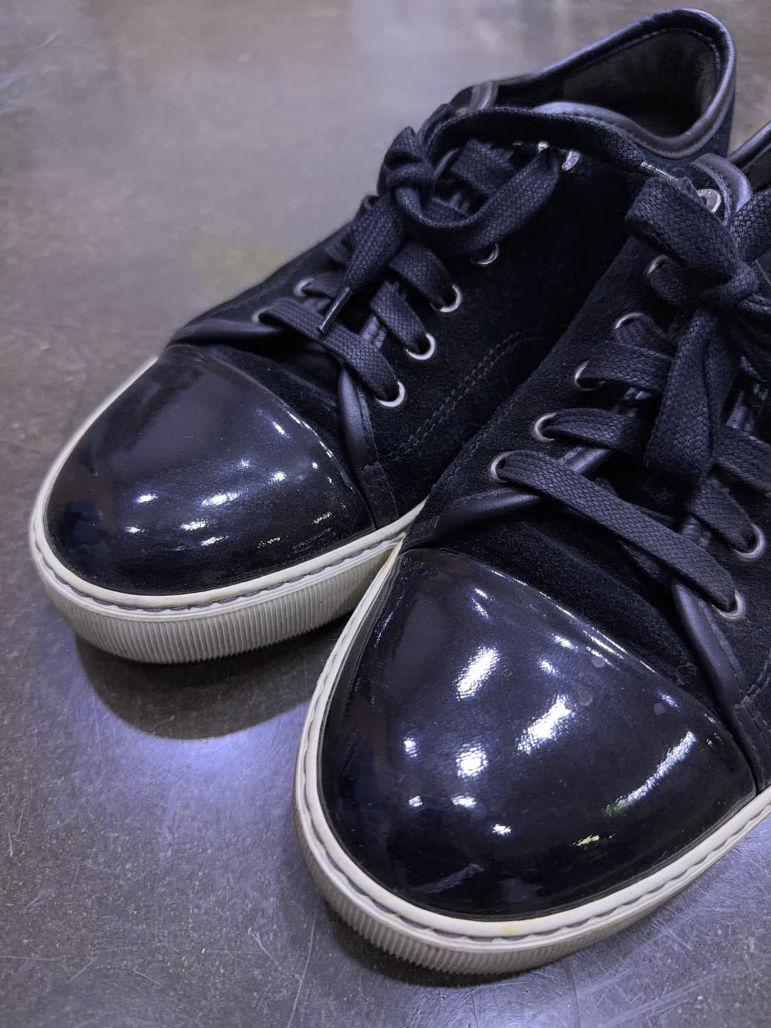 랑방 벨루어 스웨이드 레더 블랙 스니커즈 6 (250) 상품이미지3