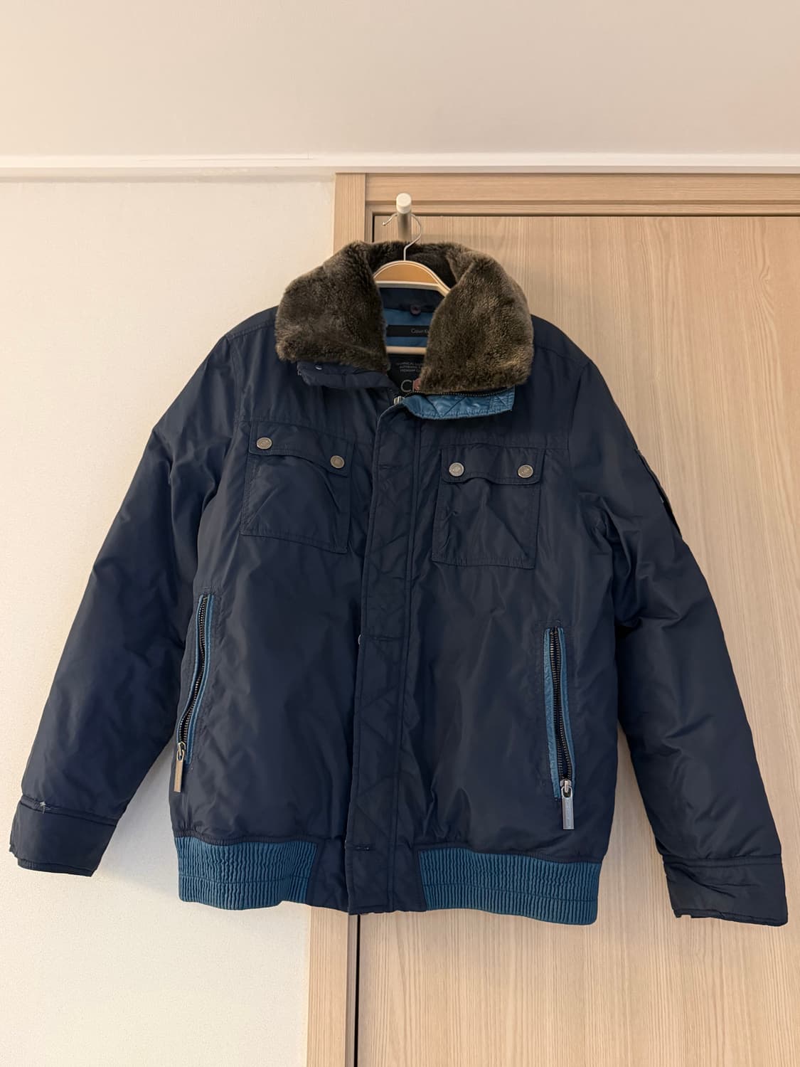 켈빈 크롭 패딩 상품이미지1